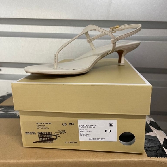 Michael Kors Tasha T Strap Leather Sandal , Light Cream $95 - Picture 3 of 3